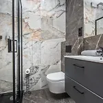 Apartment Jagielonska 1/3 *